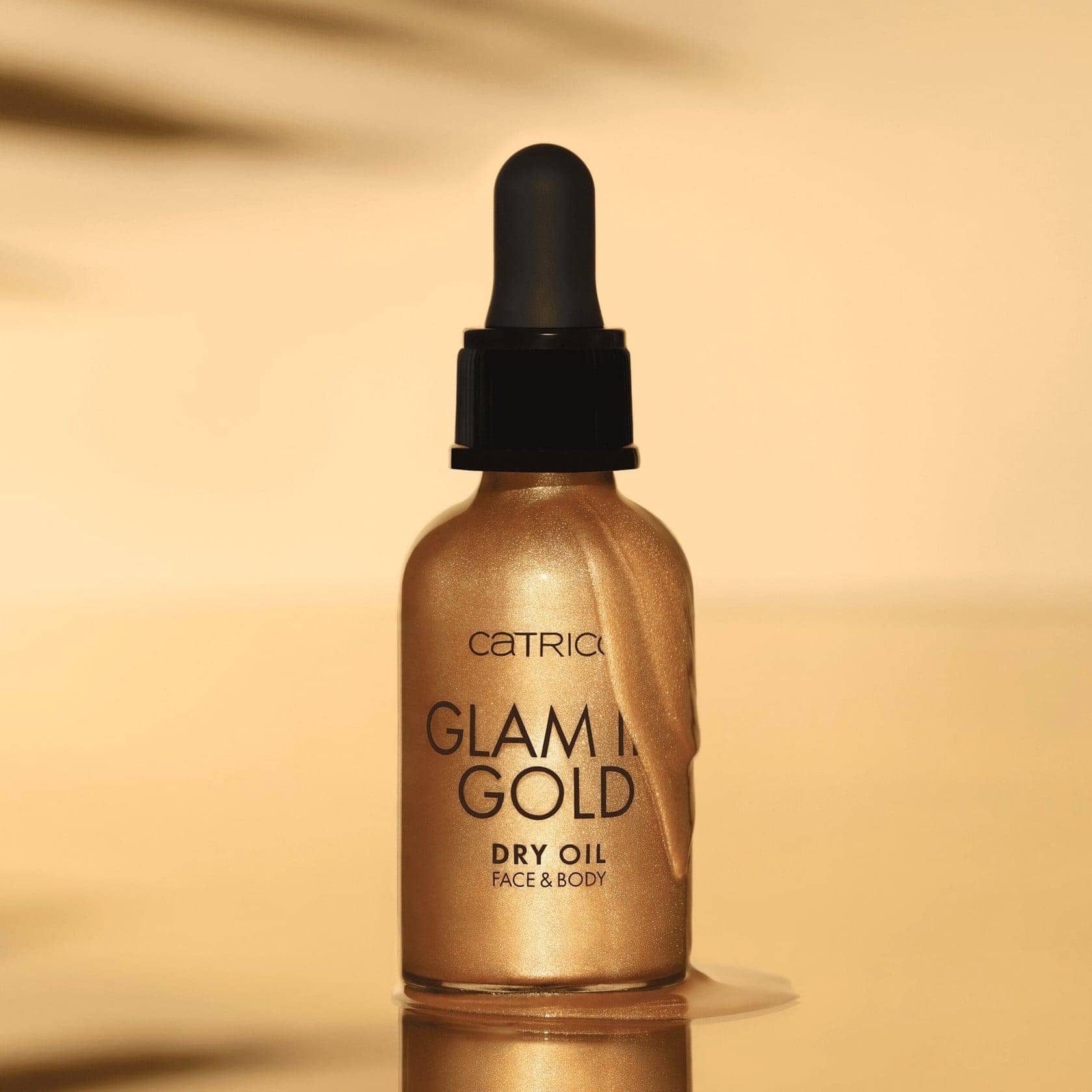 Масло для лица и тела с шиммером Catrice Glam In Gold 30 мл 1