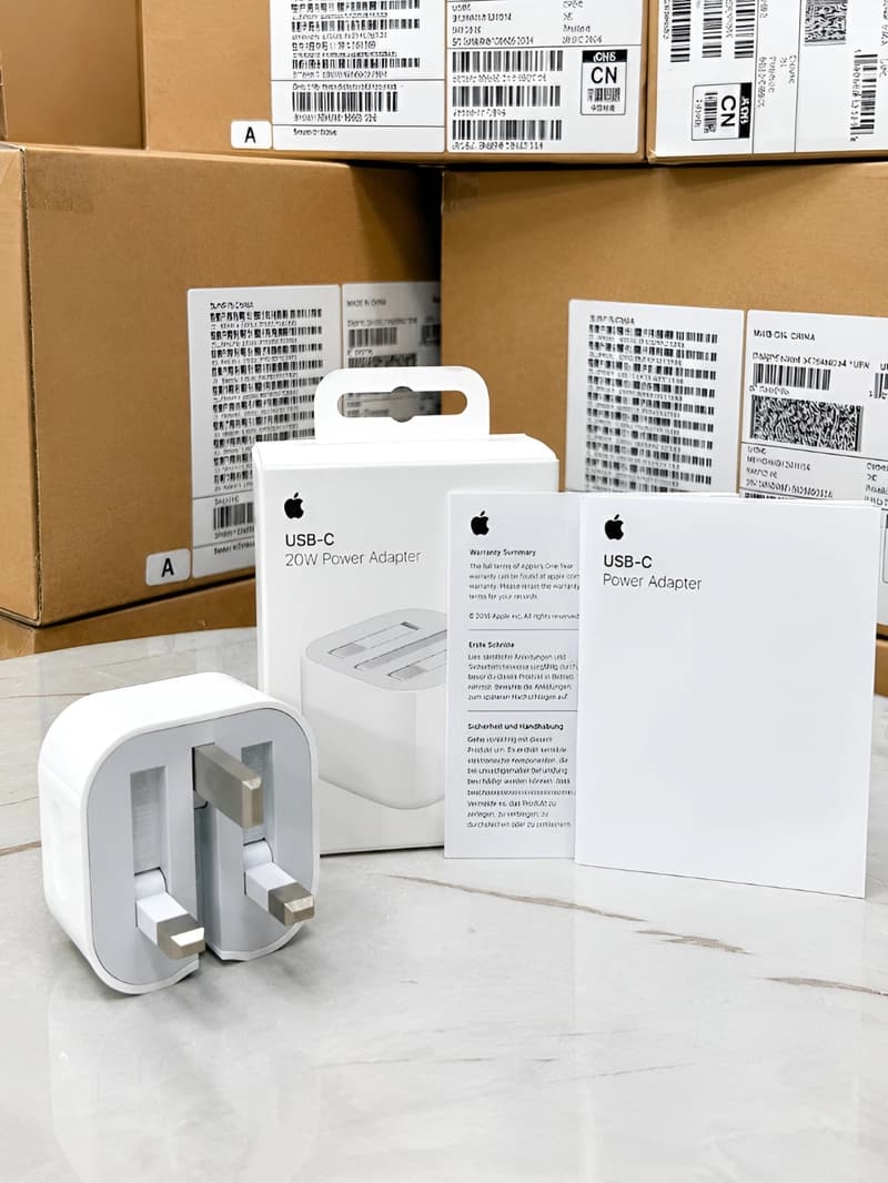 Зарядное устройство для iPhone 20W , адаптер питания USB Type-C для Apple